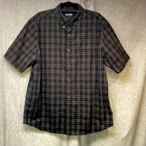 CHAPS XLT Extra Large Tall Man 100% Cotton. Men’s Button Down Short Sleeve.